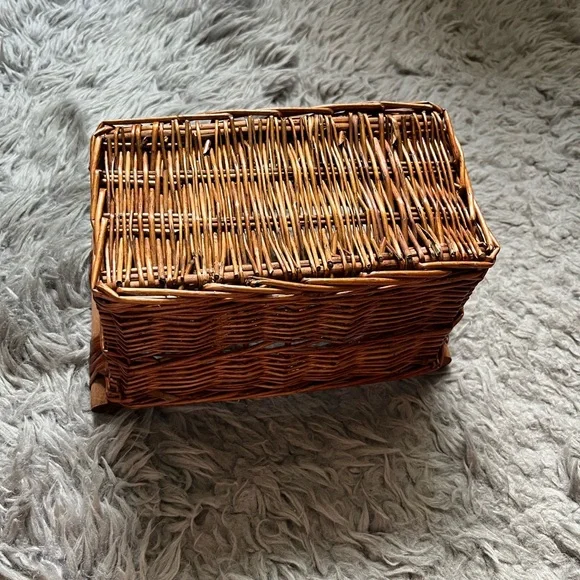 Storage basket - Picture 3 of 3